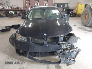 2006 BMW 3 Series 325i with VIN WBAVB13546KX50248, listed as a IAAI auction lot 41901709 with 167,423 mi miles. Bid and sale history available at carsss.com. Image 12.