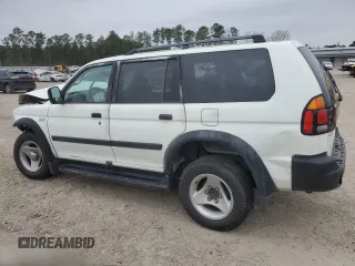 2001 Mitsubishi Montero Sport ES with VIN JA4LS21H61P045731, listed as a Copart auction lot 41823735 with 0 mi miles and Salvage Title. Bid and sale history available at carsss.com. Image 2.