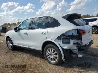 2017 Porsche Cayenne с VIN WP1AA2A21HKA82221, выставлен на аукционе Copart как лот 62022355 с пробегом 122 965 миль миль и Списание • Salvage title. История ставок и продаж доступна на DreamBid. Изображение 2.