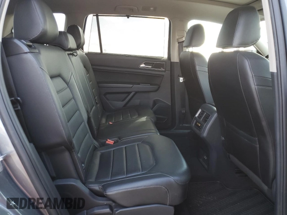 2019 Volkswagen Atlas SEL Premium z VIN 1V2NR2CA5KC524661, wystawiony jako Copart lot #50815745 z przebiegiem 134 940 mil mil oraz Szkoda całkowita • Salvage title. Historia ofert i sprzedaży dostępna na DreamBid. Obrazek 11.
