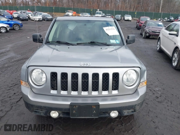 2014 Jeep Patriot Latitude with VIN 1C4NJRFB6ED778433, listed as a IAAI auction lot 41211522 with 127,506 mi miles. Bid and sale history available at carsss.com. Image 12.