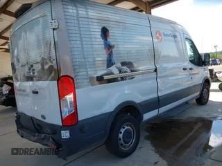 2018 Ford Transit z VIN 1FTYR2CM2JKB35831, wystawiony jako IAAI lot #42326559 z przebiegiem 90 590 mil mil oraz . Historia ofert i sprzedaży dostępna na DreamBid. Obrazek 4.