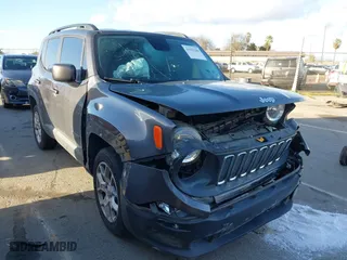 2017 Jeep Renegade Altitude with VIN ZACCJBBB4HPE93661, listed as a IAAI auction lot 41593284 with 92,667 mi miles. Bid and sale history available at carsss.com. Image 1.