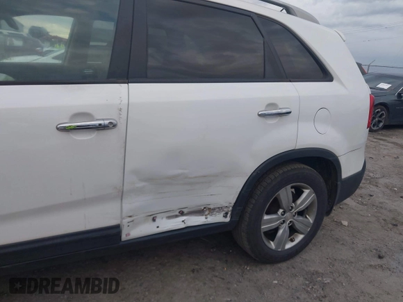 2012 Kia Sorento EX with VIN 5XYKU4A23CG303020, listed as a IAAI auction lot 41453881 with 242,131 mi miles. Bid and sale history available at carsss.com. Image 13.