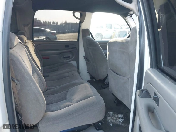 2006 Chevrolet Avalanche LT with VIN 3GNEC12Z76G131095, listed as a IAAI auction lot 41411833 with 166,571 mi miles. Bid and sale history available at carsss.com. Image 8.