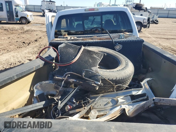 2008 Ford F-350 XL with VIN 1FTWW31R68EE33070, listed as a Copart auction lot 47026365 with 151,081 mi miles and Salvage Title. Bid and sale history available at DreamBid. Image 10.