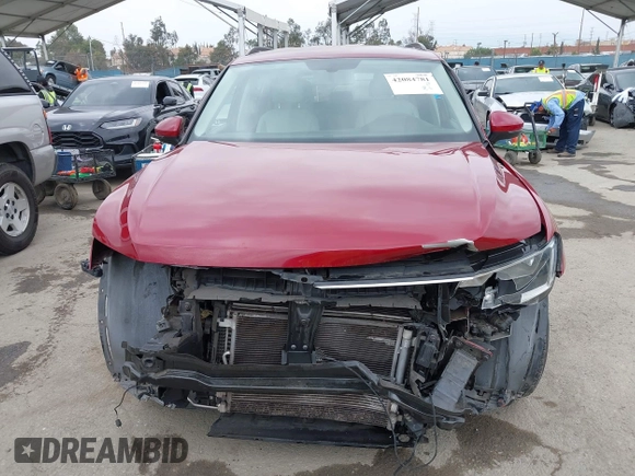 2018 Volkswagen Tiguan SEL with VIN 3VV3B7AX9JM031453, listed as a IAAI auction lot 42084781 with 82,931 mi miles and . Bid and sale history available at DreamBid. Image 13.