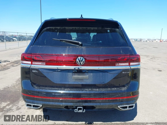2024 Volkswagen Atlas SEL Premium R-Line z VIN 1V2FR2CA1RC538085, wystawiony jako IAAI lot #41910774 z przebiegiem 15 382 mil mil oraz . Historia ofert i sprzedaży dostępna na DreamBid. Obrazek 16.