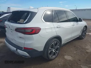 2022 BMW X5 sDrive40i with VIN 5UXCR4C05N9L80492, listed as a IAAI auction lot 41353938 with 58,468 mi miles. Bid and sale history available at carsss.com. Image 4.