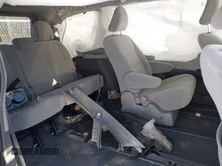 2019 Toyota Sienna LE with VIN 5TDJZ3DC4KS221245, listed as a IAAI auction lot 41455754 with 81,290 mi miles. Bid and sale history available at carsss.com. Image 8.