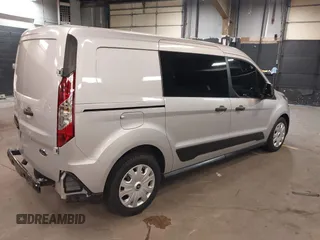 2019 Ford Transit Connect XLT z VIN NM0LS7F22K1408907, wystawiony jako IAAI lot #42118032 z przebiegiem 129 243 mil mil oraz . Historia ofert i sprzedaży dostępna na DreamBid. Obrazek 4.