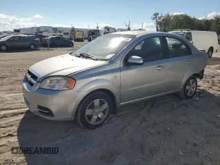 2008 Chevrolet Aveo LS with VIN KL1TD56698B070985, listed as a Copart auction lot 44812405 with 81,715 mi miles and Salvage Title. Bid and sale history available at carsss.com. Image 1.