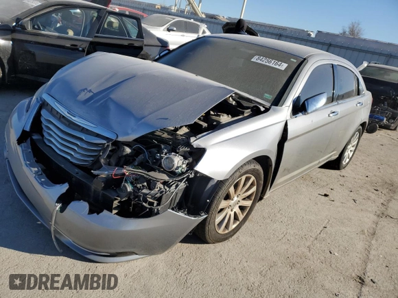 2014 Chrysler 200 Limited z VIN 1C3CCBCG3EN176547, wystawiony jako Copart lot #84256164 z przebiegiem 116 432 mil mil oraz Szkody całkowita. Historia ofert i sprzedaży dostępna na DreamBid. Obrazek 1.