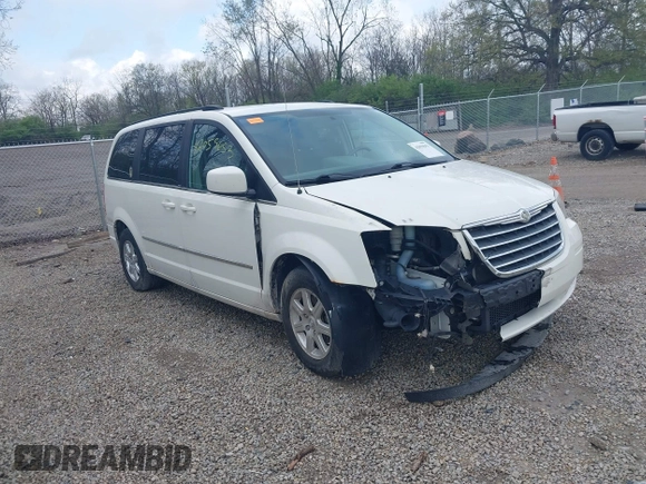 2010 Chrysler Town & Country Touring with VIN 2A4RR5D19AR432617, listed as a IAAI auction lot 42059653 with 189,582 mi miles. Bid and sale history available at carsss.com. Image 1.