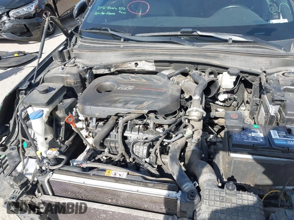2016 Kia Optima SXL Turbo with VIN 5XXGV4L29GG086468, listed as a IAAI auction lot 41933581 with 186,881 mi miles. Bid and sale history available at carsss.com. Image 10.