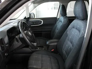 2023 Ford Bronco Sport Heritage z VIN 3FMCR9G60PRE07470, wystawiony jako Copart lot #60569615 z przebiegiem 16 236 mil mil oraz Szkoda całkowita • Salvage title. Historia ofert i sprzedaży dostępna na DreamBid. Obrazek 9.