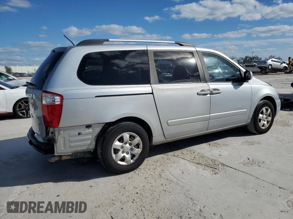 2009 Kia Sedona LX with VIN KNDMB233696315862, listed as a Copart auction lot 76493774 with 178,981 mi miles and Salvage Title. Bid and sale history available at carsss.com. Image 3.