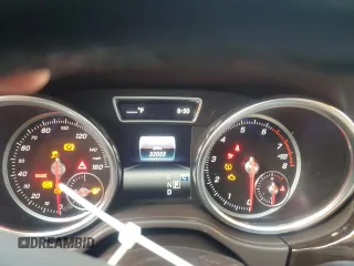 2019 Mercedes-Benz GLE 400 z VIN 4JGDA5GB1KB215389, wystawiony jako Copart lot #85123804 z przebiegiem 32 055 mil mil oraz Szkoda całkowita • Salvage title. Historia ofert i sprzedaży dostępna na DreamBid. Obrazek 9.