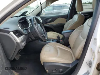 2017 Jeep Cherokee Limited with VIN 1C4PJLDB1HW517907, listed as a Copart auction lot 62121185 with 219,757 mi miles and Salvage title. Bid and sale history available at DreamBid. Image 7.