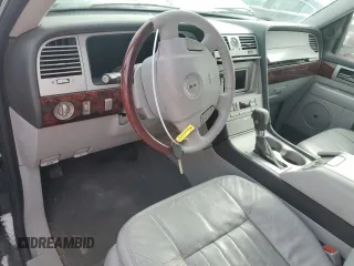 2004 Lincoln Navigator Luxury with VIN 5LMFU28R84LJ41621, listed as a Copart auction lot 84015514 with 107,634 mi miles and Salvage Title. Bid and sale history available at carsss.com. Image 8.