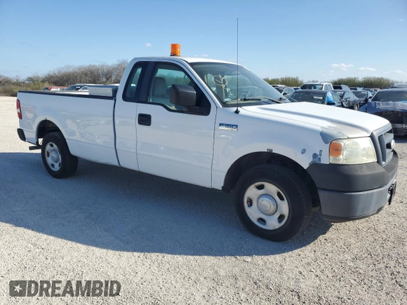 2008 Ford F-150 XL z VIN 1FTRF12W98KB87851, wystawiony jako Copart lot #89126075 z przebiegiem 111 739 mil mil oraz Czysty tytuł • Clean title. Historia ofert i sprzedaży dostępna na DreamBid. Obrazek 4.