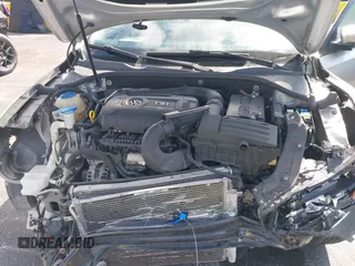 2014 Volkswagen Passat Wolfsburg Edition z VIN 1VWAT7A33EC068969, wystawiony jako IAAI lot #42288942 z przebiegiem 69 560 mil mil oraz . Historia ofert i sprzedaży dostępna na DreamBid. Obrazek 10.