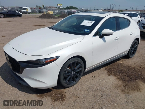 2021 Mazda 3 Premium z VIN JM1BPAML5M1402899, wystawiony jako IAAI lot #42252886 z przebiegiem Nie podano mil oraz . Historia ofert i sprzedaży dostępna na DreamBid. Obrazek 2.