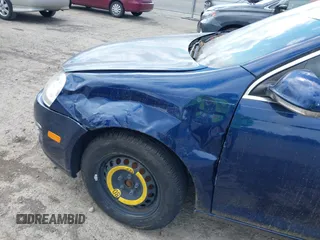2006 Volkswagen Jetta 1.9L TDI с VIN 3VWST81K86M010258, выставлен на аукционе IAAI как лот 42313051 с пробегом 237 952 миль миль и . История ставок и продаж доступна на DreamBid. Изображение 16.