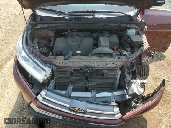 2019 Toyota Highlander SE with VIN 5TDJZRFH5KS949295, listed as a Copart auction lot 59813625 with 118,376 mi miles and Salvage title. Bid and sale history available at DreamBid. Image 11.