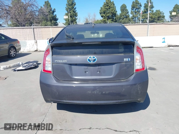 2013 Toyota Prius One z VIN JTDKN3DU2D5555677, wystawiony jako IAAI lot #41739804 z przebiegiem 50 640 mil mil oraz . Historia ofert i sprzedaży dostępna na DreamBid. Obrazek 16.