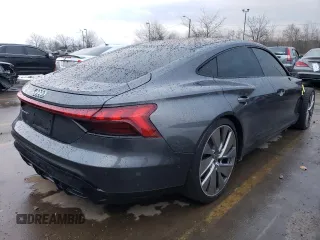 2022 Audi e-tron GT Prestige z VIN WAUEJBFWXN7005938, wystawiony jako Copart lot #72659842 z przebiegiem Nie podano mil oraz . Historia ofert i sprzedaży dostępna na DreamBid. Obrazek 3.