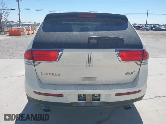 2012 Lincoln MKX with VIN 2LMDJ6JK4CBL00984, listed as a IAAI auction lot 41631192 with 184,198 mi miles. Bid and sale history available at carsss.com. Image 16.