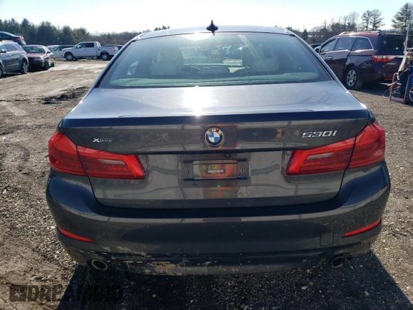 2020 BMW 5 Series 530i xDrive z VIN WBAJR7C04LCE05795, wystawiony jako Copart lot #45848475 z przebiegiem Nie podano mil oraz Szkoda całkowita • Salvage title. Historia ofert i sprzedaży dostępna na DreamBid. Obrazek 6.