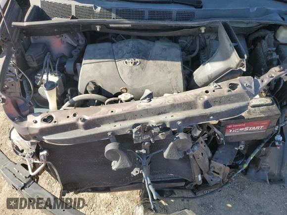 2018 Toyota Sienna LE Auto Access Seat with VIN 5TDKZ3DC6JS933890, listed as a Copart auction lot 52326665 with 168,679 mi miles and Salvage Title. Bid and sale history available at carsss.com. Image 14.