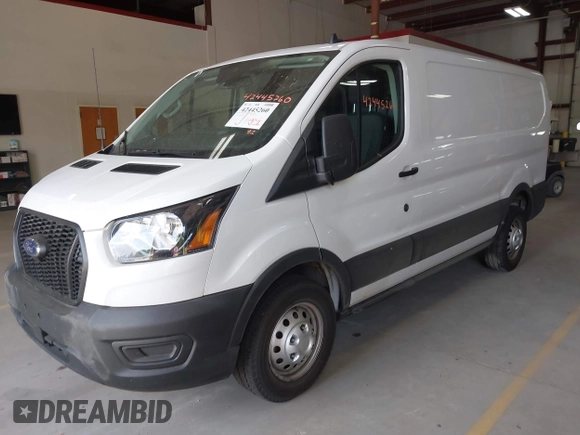 2024 Ford Transit z VIN 1FTYE2Y89RKB18494, wystawiony jako IAAI lot #42445260 z przebiegiem 19 070 mil mil oraz . Historia ofert i sprzedaży dostępna na DreamBid. Obrazek 2.