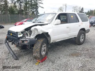 1998 Toyota 4Runner Limited with VIN JT3HN87R4W0167059, listed as a IAAI auction lot 41954926 with 304,536 mi miles. Bid and sale history available at carsss.com. Image 17.