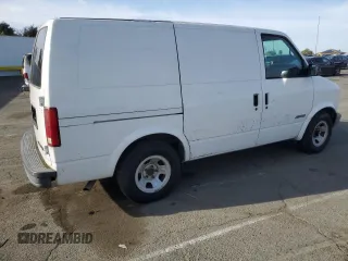 2001 Chevrolet Astro Cargo Van with VIN 1GCDM19W61B100497, listed as a Copart auction lot 48613535 with 152,885 mi miles and Clean Title. Bid and sale history available at carsss.com. Image 3.