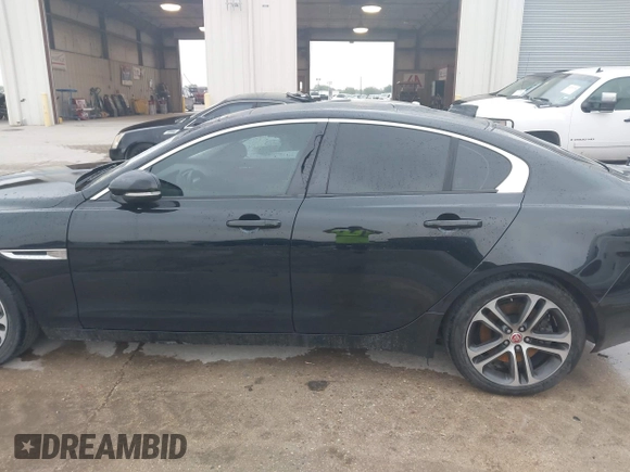2017 Jaguar XE 35t Premium with VIN SAJAJ4BV8HA967951, listed as a IAAI auction lot 42032927 with 1 mi miles. Bid and sale history available at carsss.com. Image 14.