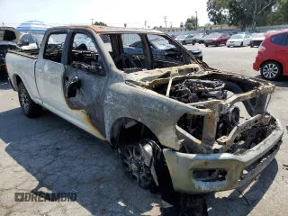 2022 Ram 2500 Longhorn z VIN 3C6UR5GL5NG381553, wystawiony jako Copart lot #70767164 z przebiegiem Nie podano mil oraz Nie do naprawy • Non repairable. Historia ofert i sprzedaży dostępna na DreamBid. Obrazek 4.