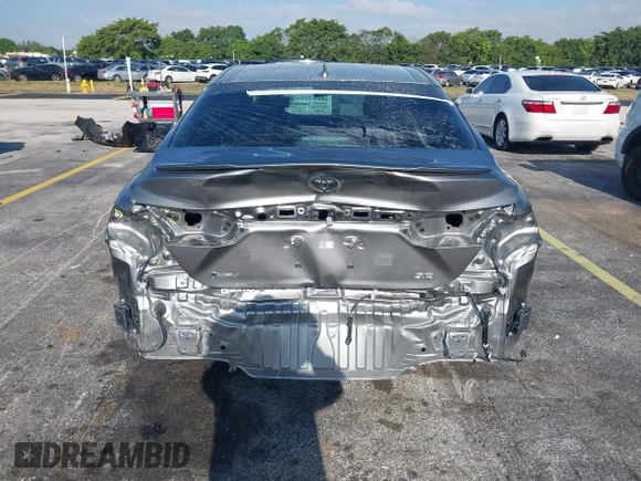2025 Toyota Camry LE z VIN 4T1DAACK0SU500801, wystawiony jako IAAI lot #42123753 z przebiegiem 11 742 mil mil oraz . Historia ofert i sprzedaży dostępna na DreamBid. Obrazek 16.