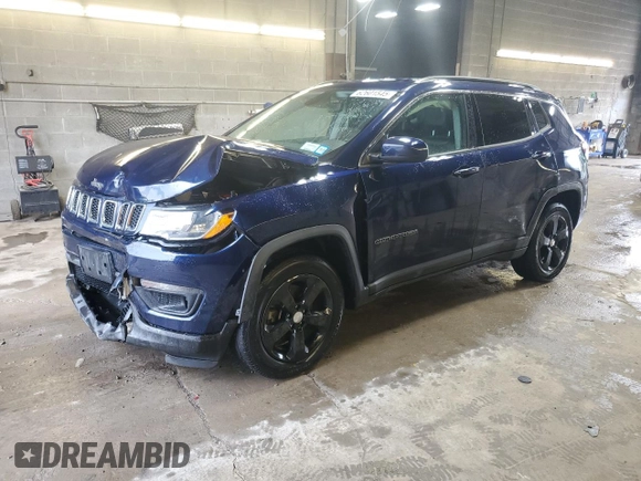 2020 Jeep Compass Latitude z VIN 3C4NJDBB9LT100551, wystawiony jako Copart lot #62601545 z przebiegiem 45 497 mil mil oraz Szkoda całkowita • Salvage title. Historia ofert i sprzedaży dostępna na DreamBid. Obrazek 1.