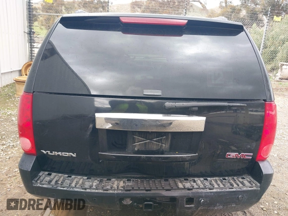 2008 GMC Yukon SLT 4SB with VIN 1GKFC13J18R118629, listed as a IAAI auction lot 41798020 with 215,760 mi miles and . Bid and sale history available at DreamBid. Image 16.