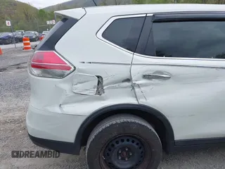 2015 Nissan Rogue SL z VIN 5N1AT2MV5FC824012, wystawiony jako IAAI lot #42106315 z przebiegiem 223 085 mil mil oraz . Historia ofert i sprzedaży dostępna na DreamBid. Obrazek 19.