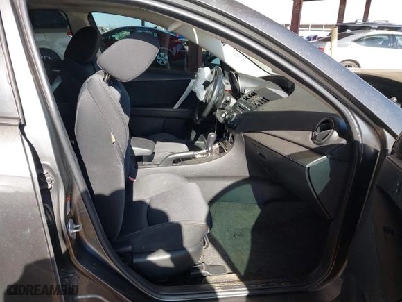 2011 Mazda Mazda3 s Sport with VIN JM1BL1K50B1474445, listed as a IAAI auction lot 41646462 with 147,254 mi miles. Bid and sale history available at carsss.com. Image 5.