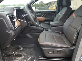 2024 GMC Canyon 4WD AT4 with VIN 1GTP6DEK9R1116173, listed as a Copart auction lot 71005134 with 5,298 mi miles and Salvage Title. Bid and sale history available at carsss.com. Image 7.
