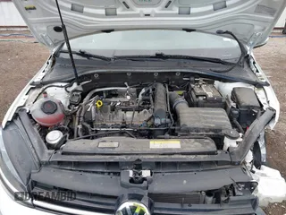 2021 Volkswagen Golf TSI z VIN 3VWG57AU9MM001027, wystawiony jako IAAI lot #42072074 z przebiegiem 81 819 mil mil oraz . Historia ofert i sprzedaży dostępna na DreamBid. Obrazek 10.