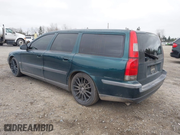 2002 Volvo V70 with VIN YV1SW58D621191782, listed as a IAAI auction lot 41736536 with 216,247 mi miles and . Bid and sale history available at DreamBid. Image 3.