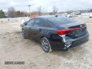 2020 Kia Forte LXS with VIN 3KPF24AD7LE205405, listed as a IAAI auction lot 41861517 with 96,497 mi miles and . Bid and sale history available at carsss.com. Image 3.