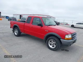 1998 Ford Ranger XL with VIN 1FTZR15X1WPB48716, listed as a IAAI auction lot 42090447 with 163,165 mi miles. Bid and sale history available at carsss.com. Image 1.