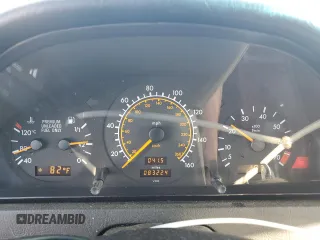 1994 Mercedes-Benz C z VIN WDBHA28E3RF075327, wystawiony jako Copart lot #57819825 z przebiegiem 83 224 mil mil oraz Szkoda całkowita • Salvage title. Historia ofert i sprzedaży dostępna na DreamBid. Obrazek 9.